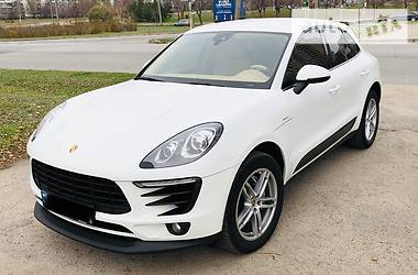 Позашляховик / Кросовер Porsche Macan 2015 в 