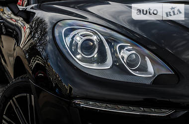Позашляховик / Кросовер Porsche Macan 2015 в 