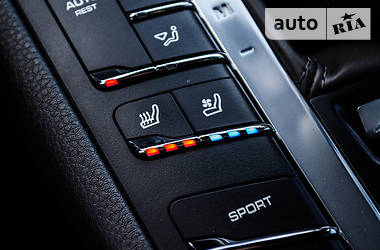 Позашляховик / Кросовер Porsche Macan 2015 в 
