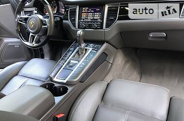 Позашляховик / Кросовер Porsche Macan 2016 в 
