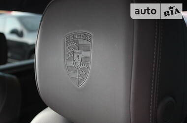 Позашляховик / Кросовер Porsche Macan 2015 в 