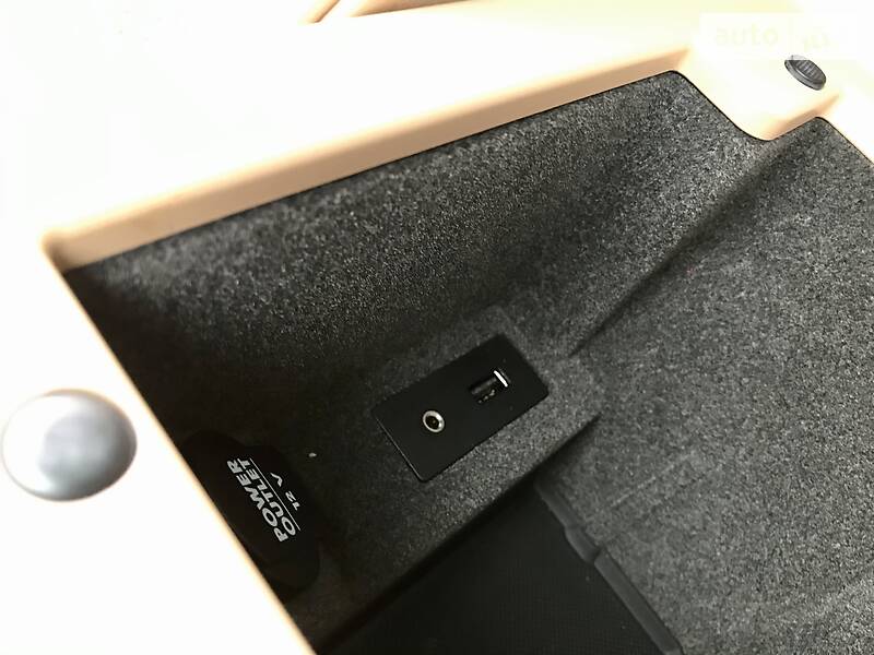 Позашляховик / Кросовер Porsche Macan 2015 в Києві фото 49 Позашляховик / Кросовер Porsche Macan 2015 в Києві