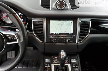 Внедорожник / Кроссовер Porsche Macan 2014 в 