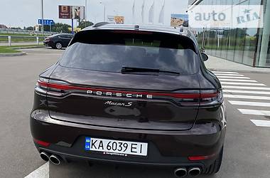 Позашляховик / Кросовер Porsche Macan 2019 в 