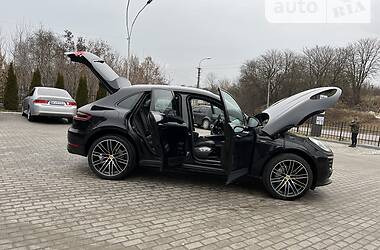 Внедорожник / Кроссовер Porsche Macan 2016 в Ровно