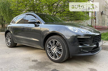 Позашляховик / Кросовер Porsche Macan 2016 в Запоріжжі