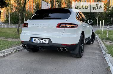 Внедорожник / Кроссовер Porsche Macan 2016 в Днепре
