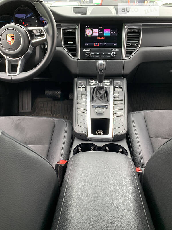 Внедорожник / Кроссовер Porsche Macan 2017 в Киеве