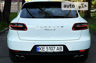Внедорожник / Кроссовер Porsche Macan 2014 в 