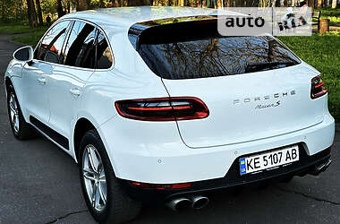 Внедорожник / Кроссовер Porsche Macan 2014 в 