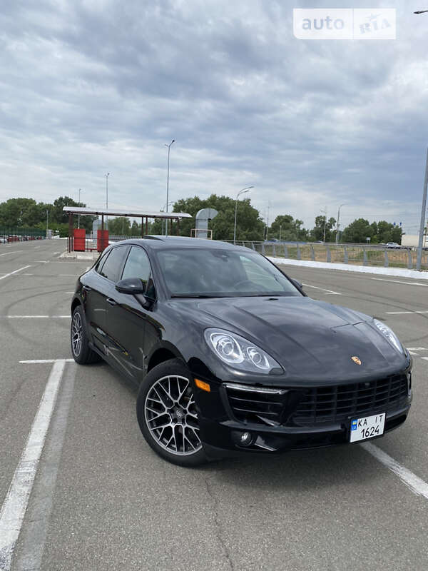 Внедорожник / Кроссовер Porsche Macan 2018 в 