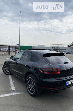 Внедорожник / Кроссовер Porsche Macan 2018 в 