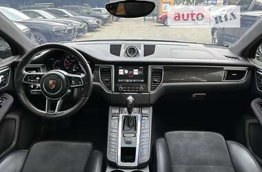 Внедорожник / Кроссовер Porsche Macan 2016 в 