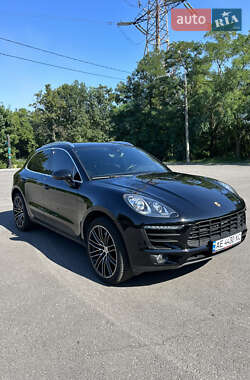 Внедорожник / Кроссовер Porsche Macan 2015 в 