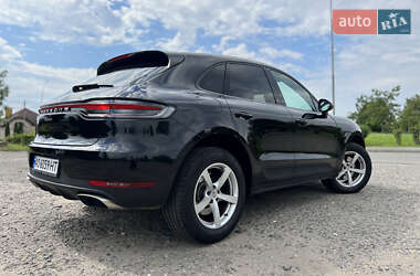 Внедорожник / Кроссовер Porsche Macan 2020 в 