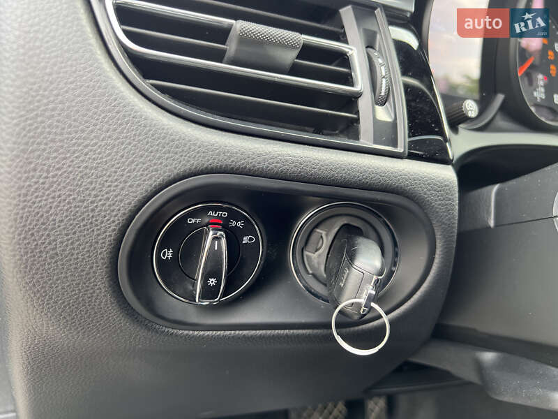 Внедорожник / Кроссовер Porsche Macan 2020 в Ужгороде фото 37 Внедорожник / Кроссовер Porsche Macan 2020 в Ужгороде