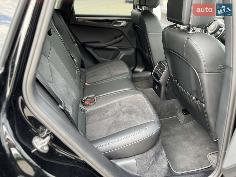 Внедорожник / Кроссовер Porsche Macan 2020 в Ужгороде
