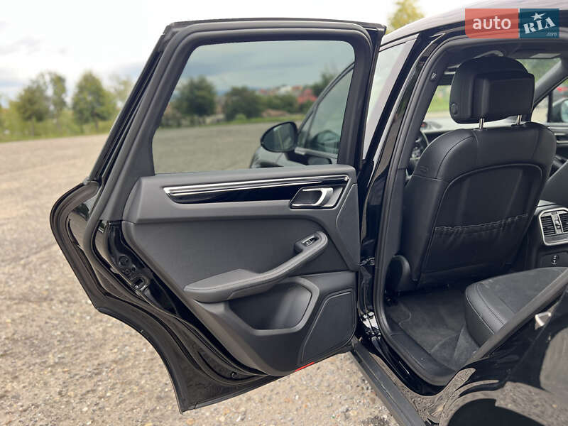 Внедорожник / Кроссовер Porsche Macan 2020 в Ужгороде фото 46 Внедорожник / Кроссовер Porsche Macan 2020 в Ужгороде