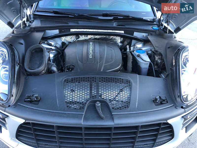 Внедорожник / Кроссовер Porsche Macan 2018 в Львове