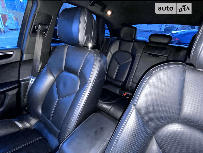 Позашляховик / Кросовер Porsche Macan 2014 в Львові