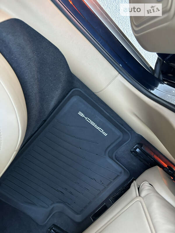 Позашляховик / Кросовер Porsche Macan 2018 в Києві