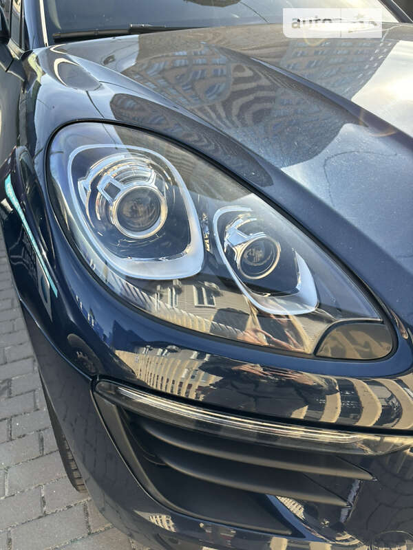 Позашляховик / Кросовер Porsche Macan 2018 в Києві