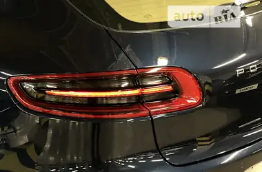 Porsche Macan 2017