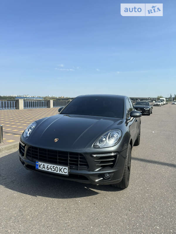 Внедорожник / Кроссовер Porsche Macan 2018 в Киеве