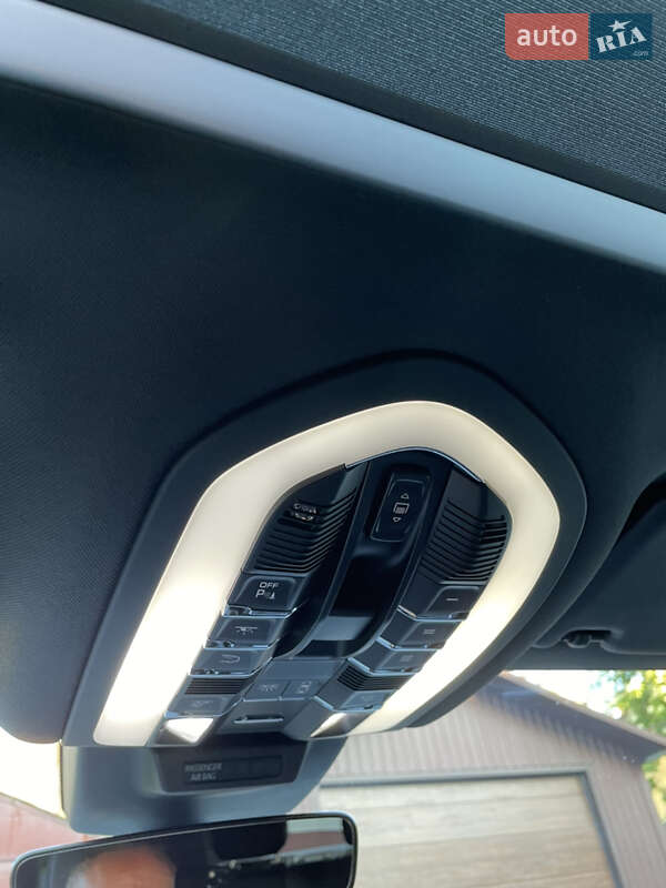 Внедорожник / Кроссовер Porsche Macan 2021 в Ивано-Франковске