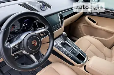 Porsche Macan 2016