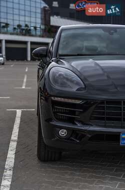 Внедорожник / Кроссовер Porsche Macan 2017 в 