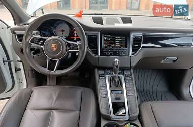 Внедорожник / Кроссовер Porsche Macan 2014 в 