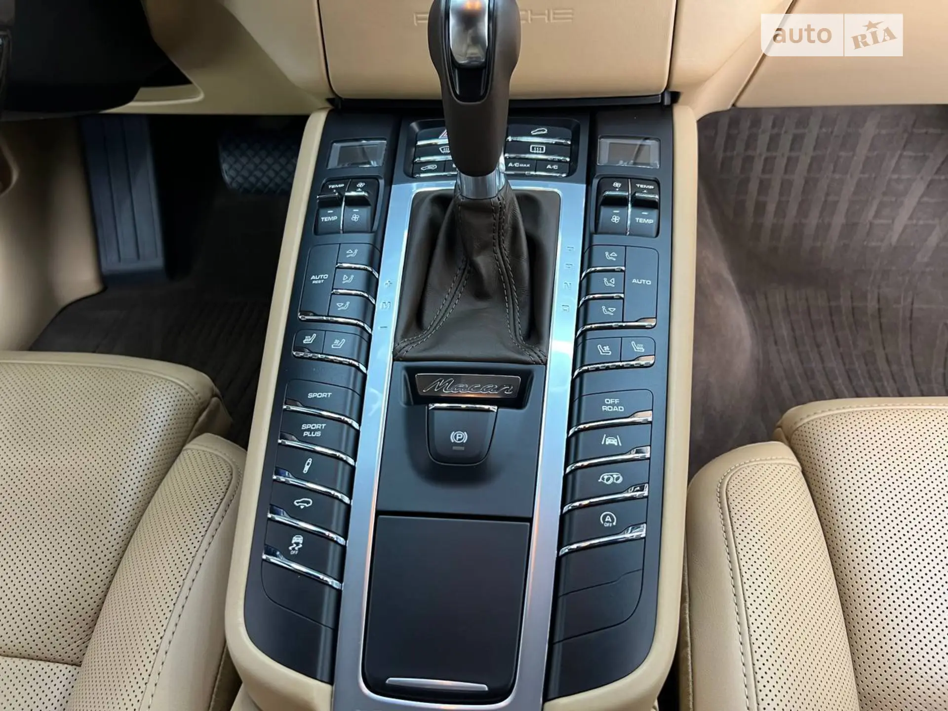 2016 Porsche Macan - мініатюра 12