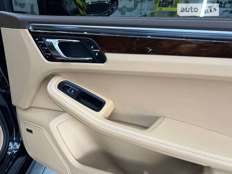 Внедорожник / Кроссовер Porsche Macan 2016 в Днепре