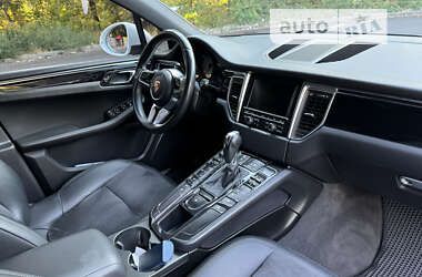 Внедорожник / Кроссовер Porsche Macan 2014 в 