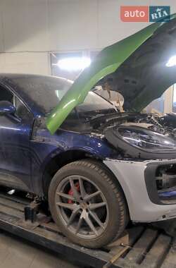 Позашляховик / Кросовер Porsche Macan 2022 в 
