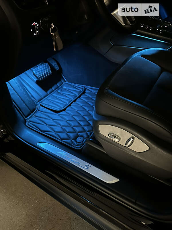 Внедорожник / Кроссовер Porsche Macan 2014 в Киеве
