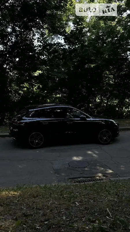 Porsche Macan 2021