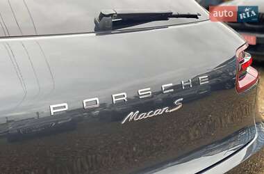 Внедорожник / Кроссовер Porsche Macan 2018 в 