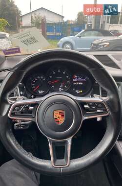 Внедорожник / Кроссовер Porsche Macan 2018 в 