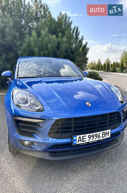 Внедорожник / Кроссовер Porsche Macan 2018 в 
