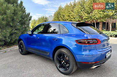 Внедорожник / Кроссовер Porsche Macan 2018 в 