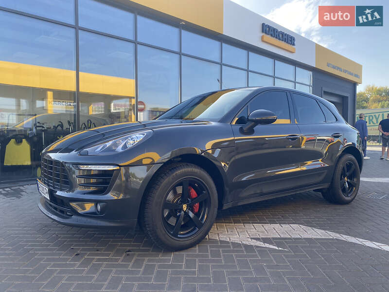 Позашляховик / Кросовер Porsche Macan 2016 в Дніпрі