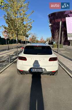 Внедорожник / Кроссовер Porsche Macan 2014 в 