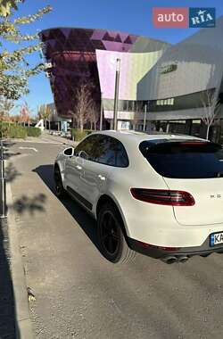 Внедорожник / Кроссовер Porsche Macan 2014 в 