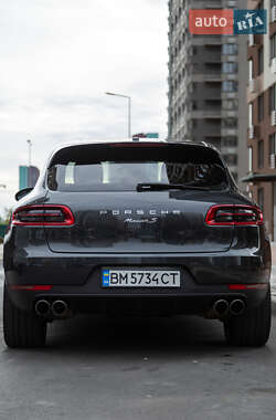 Внедорожник / Кроссовер Porsche Macan 2018 в 
