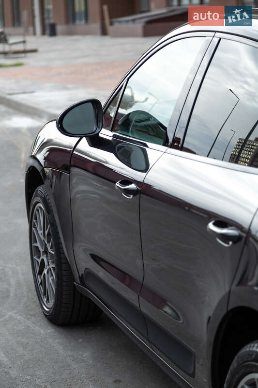 Внедорожник / Кроссовер Porsche Macan 2018 в Киеве фото 25 Внедорожник / Кроссовер Porsche Macan 2018 в Киеве