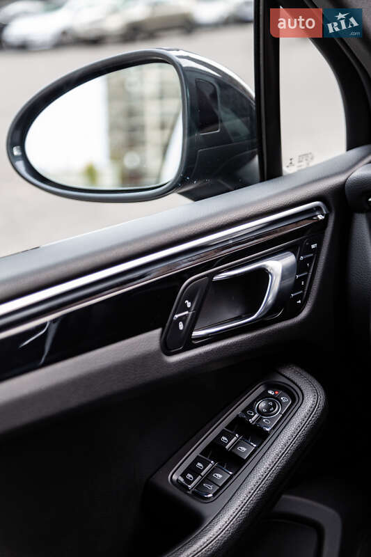 Внедорожник / Кроссовер Porsche Macan 2018 в Киеве фото 48 Внедорожник / Кроссовер Porsche Macan 2018 в Киеве