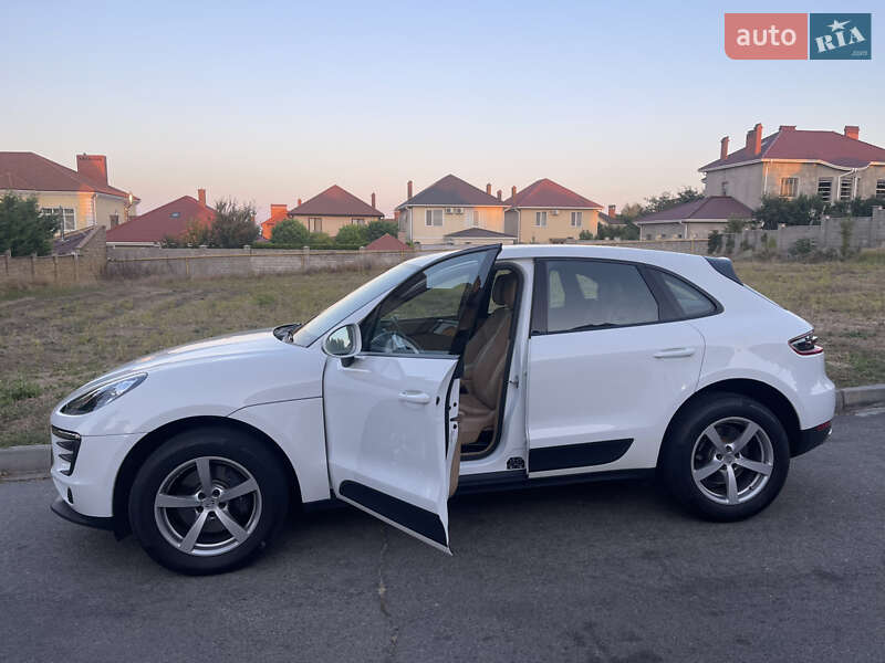 Внедорожник / Кроссовер Porsche Macan 2016 в Одессе