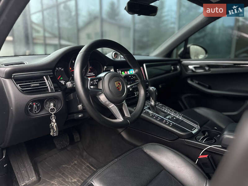 Позашляховик / Кросовер Porsche Macan 2021 в Львові
